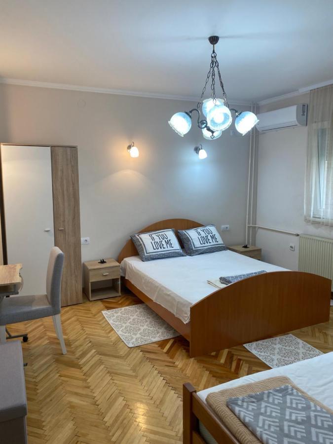 64 m2, 2 yatak odalı, 1 banyolu Daire, Tutunovic Podrum bölgesinde Ni Dış mekan fotoğraf