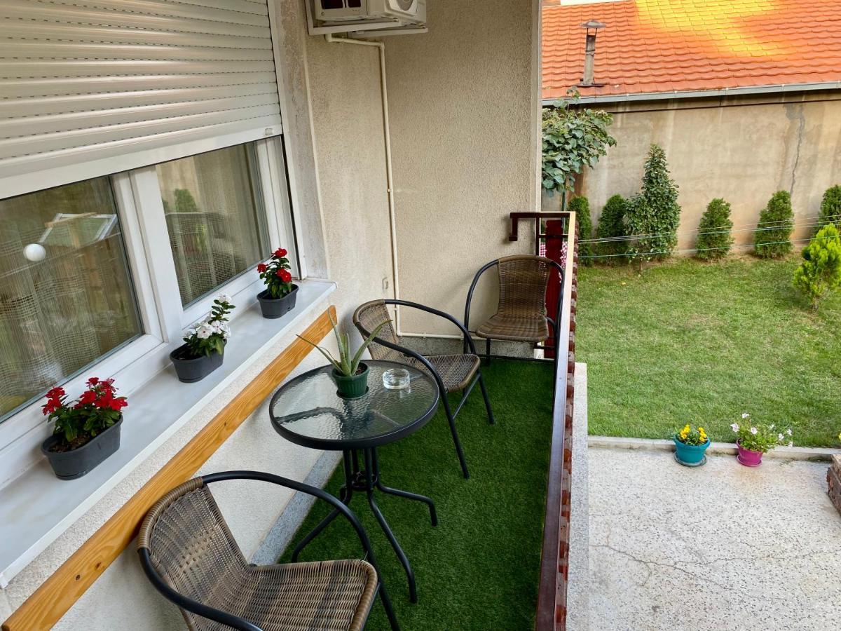 64 m2, 2 yatak odalı, 1 banyolu Daire, Tutunovic Podrum bölgesinde Ni Dış mekan fotoğraf