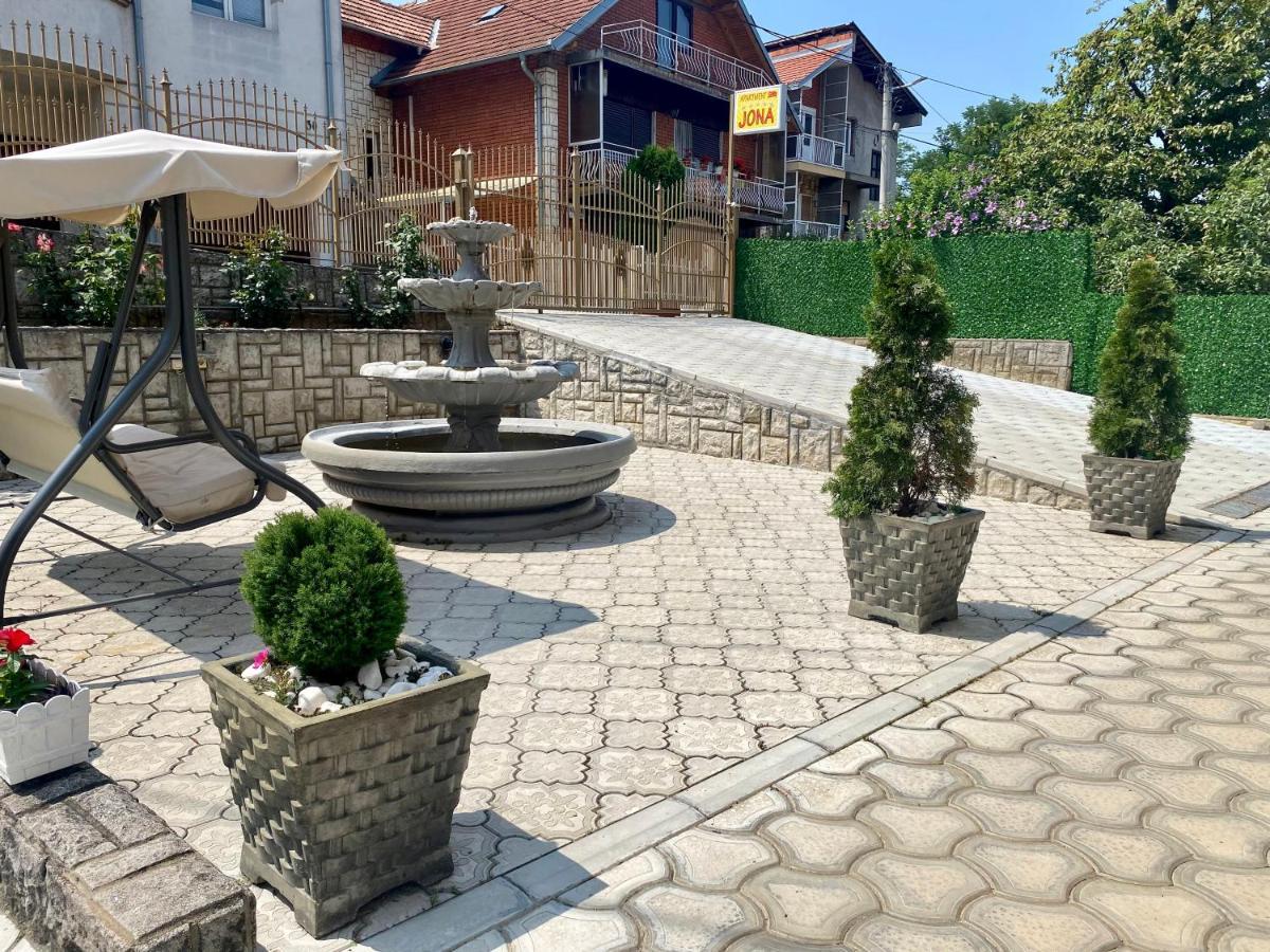 64 m2, 2 yatak odalı, 1 banyolu Daire, Tutunovic Podrum bölgesinde Ni Dış mekan fotoğraf